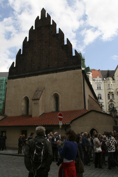 Pragreise (50 von 102).jpg - Danach gings ins jüdische Viertel. Hier die älteste Prager Synagoge.